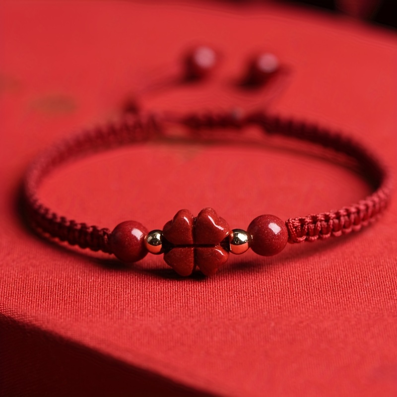 Bracelet tressé en cordon roug - Red Clover Flower avis et prix